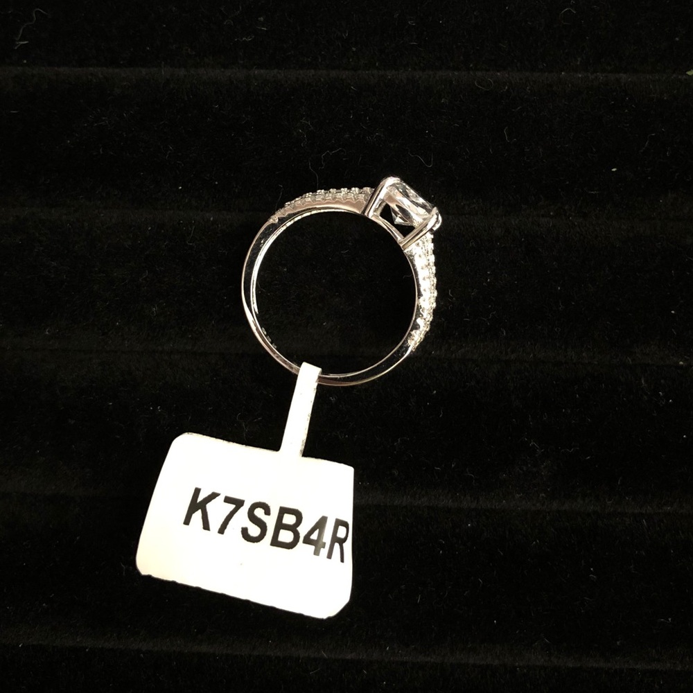 NWT Silver Ring - Picture 3 of 4